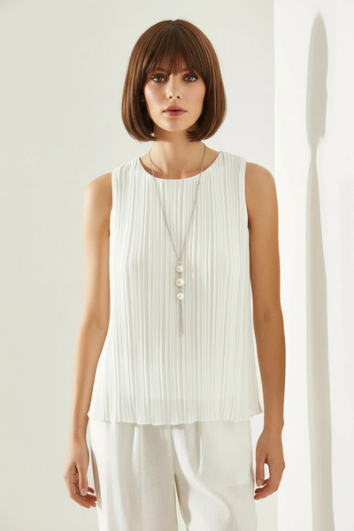 Efnaz style Women's Pleated Ecru Blouse with Metal Pendant Accessories and Th...