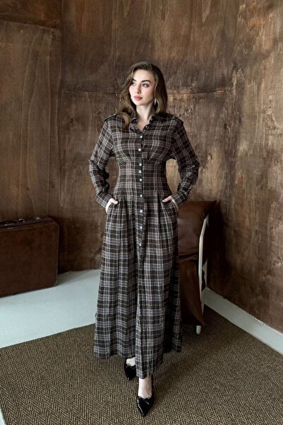 Generic Brand Rochie maro plisată în carouri