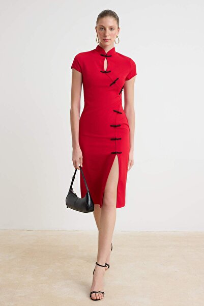 Trendyol Collection فستان أحمر منسوج وبدلة رومبير TWOSS26EL00965