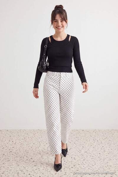 Trendyol Collection بنطلون جينز أبيض 100% قطن منقط عالي الخصر TWOAW27JE00061