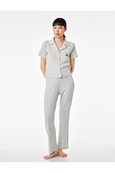Koton Άνετη εφαρμογή Γιακάς πουκαμίσου Σετ πιτζάμες με λεπτομέρεια από ύφασμα...