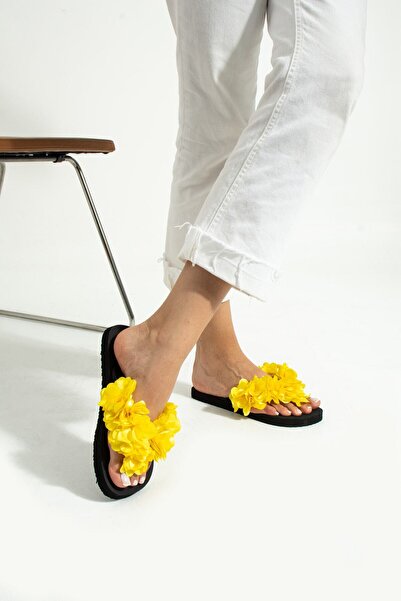 Bermody Flip-flops Mia Yellow Floral Flip Flops Negri pentru plajă