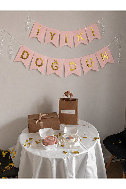 Organizasyon Pazarı Happy Birthday Banner |   Gold Banner on Pink