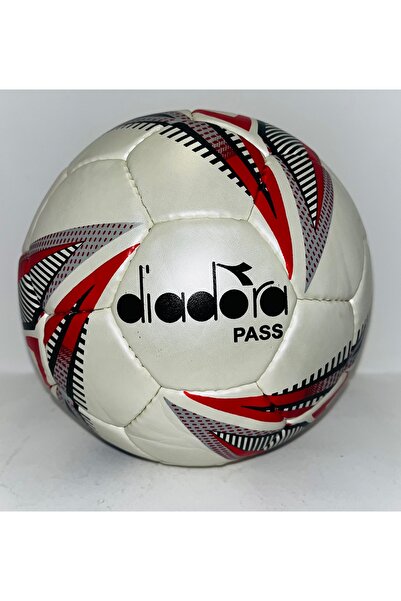 Diadora 4060240 Pass Futbol Topu Kırmızı-beyaz