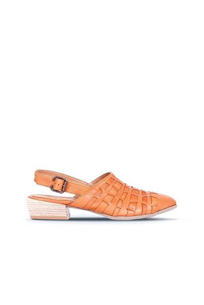 Bueno Shoes صندل نسائي بكعب من الجلد البني 01wq2605