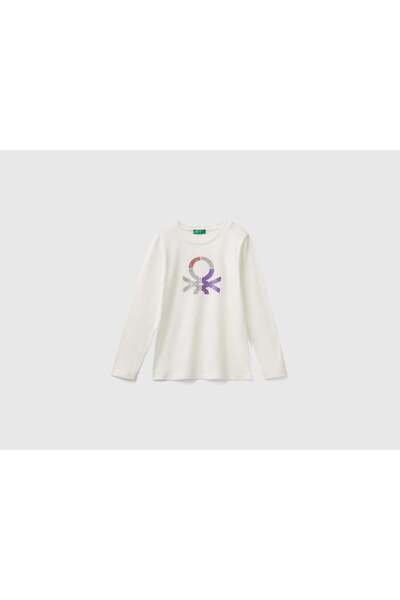 United Colors of Benetton تي شيرت بناتي بلون البيج بقصة عادية وأكمام طويلة مع...