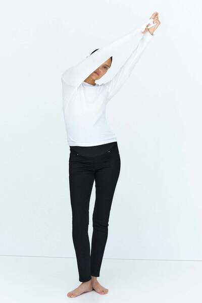 H&M MAMA Skinny Jeans