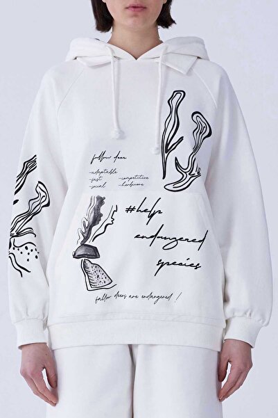 Roman Desenli Kapüşonlu Sweatshirt Beyaz Y2154223_002