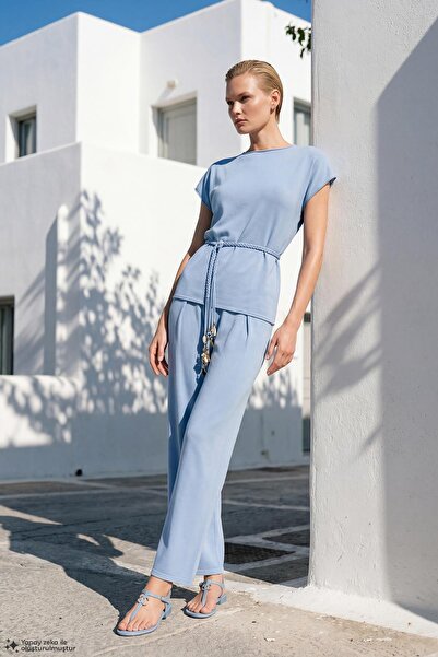 JOIN US Handcrafted Gold Accessory Belted Blouse