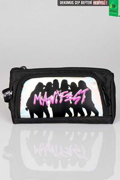 MANİFEST x Τσάντα στυλό με άδεια χρήσης Finger Snap Collection από την Dekomus