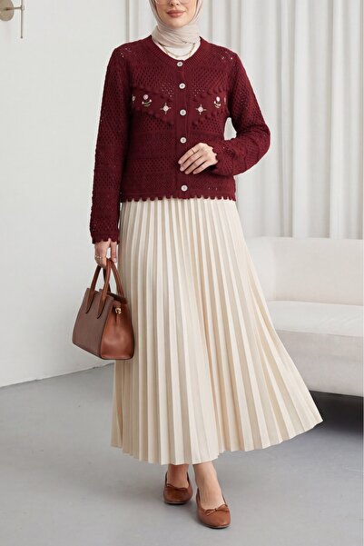 Modamorfo Πλεκτή ζακέτα με κουμπιά και κεντημένα λουλούδια στο μπροστινό μέρο...