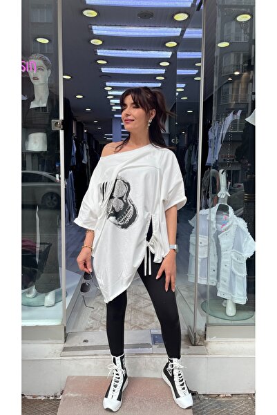 RÉ DESIGN Beyaz Oversize Yırtık Detaylı Baskılı Tunik