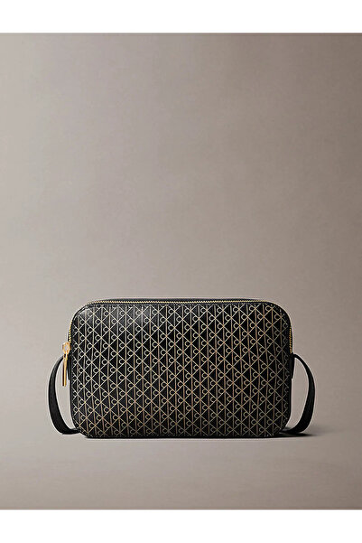 Calvin Klein Jeans EMBLEM AOP ELONGATED CAMERA BAG