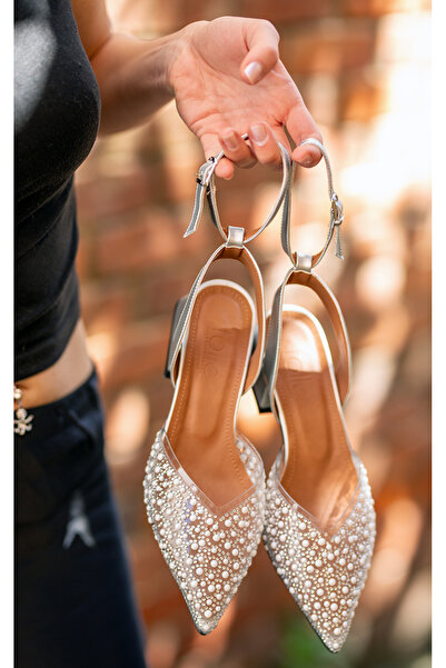 EREN SHOES BAG حذاء نسائي للسهرة بكعب منخفض سميك وشفاف من جاسمين باللون الفضي