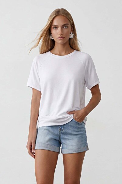 Trend Alaçatı Stili Women's white crew neck raglan sleeve oversized t-shirt a...