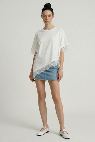 Shopping Shop Asymmetrical Cut Lace Detailed T-Shirt Ecru