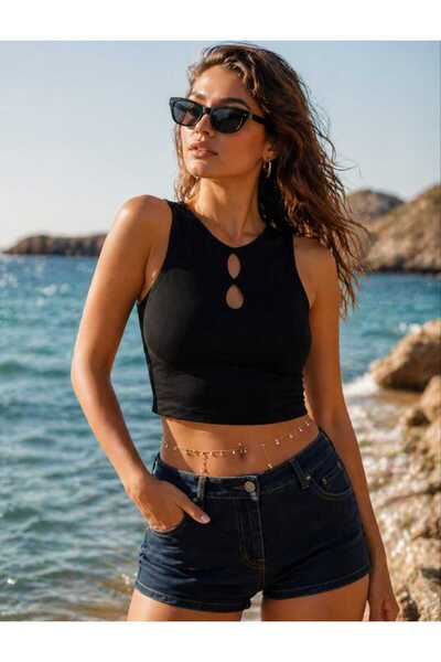 Berrak Crop Athlete