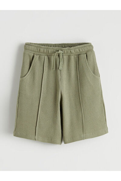 LC Waikiki RMZ GİYİM شورت للأولاد بمقاس قياسي مع تفاصيل مميزة