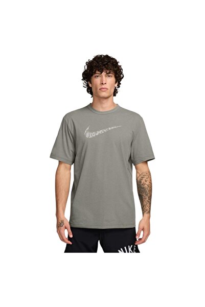 Nike Άνδρες& # x27;s Dri-FIT UV Hyverse Κοντομάνικο Μπλουζάκι S