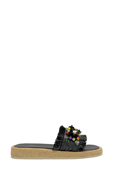 Moulin Shoes شبشب نسائي بحزام واحد مع إكسسوارات زهور من القش الأسود