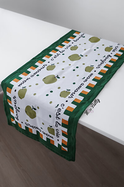 Miss Betty Mon Amour Decorative Runner Table and Table Decoration