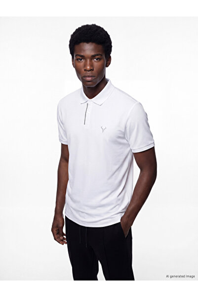 LC Waikiki Rmz Gi̇yi̇m Farkiyla Devrik Roba Collar Embroidered Men's Sports T...