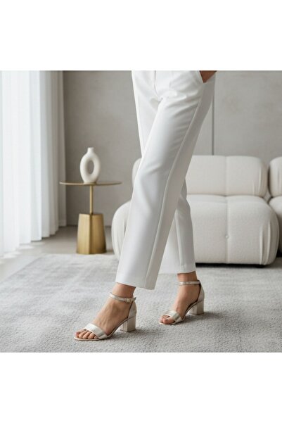 OEM Elegant women's high-heeled Sandals , made of eco- Leather , GK238
