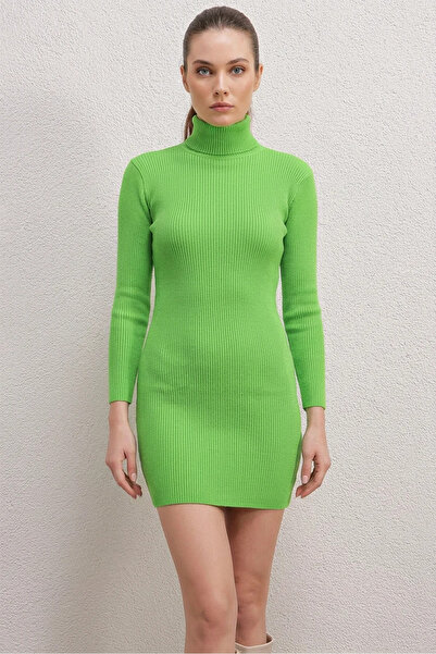 MORADO SE SIENTE PERFECTO Women's Turtleneck Knitwear Green Dress
