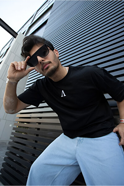 ANARCHI • تيشيرت In god we trust