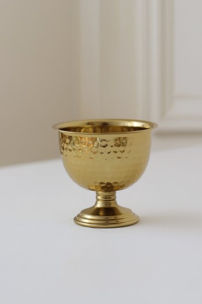 SİNEM YAMAN HOME Set of 2 Gold Metal Footed Presentation Bowls / Gold Forged Pattern Serving Dishes and Snack Bowls Set