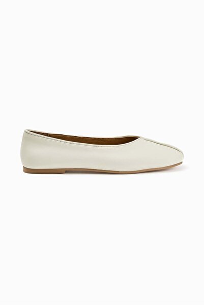 Molene Ecru Minimal Leather Ballerinas