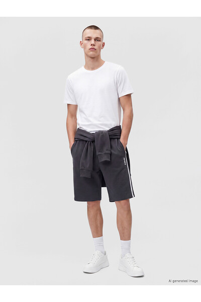 LC Waikiki Nevavm Comfortable Fit Men's Shorts with Difference
