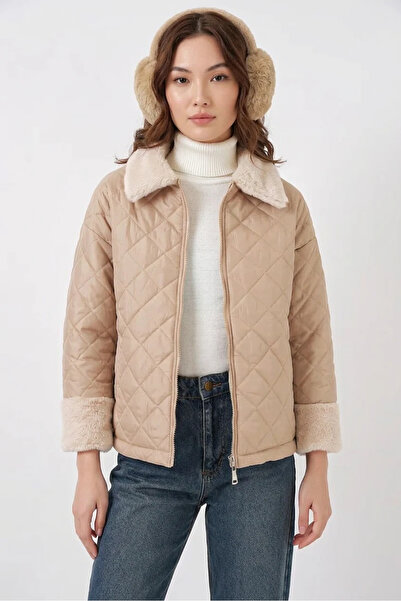 buğrahayalin Women's Shirt Collar Plush Detailed Quilted Patterned Beige Coat