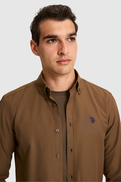 U.S. Polo Assn. Cămașă de bază maro cu mânecă lungă pentru bărbați 50324708-VR029