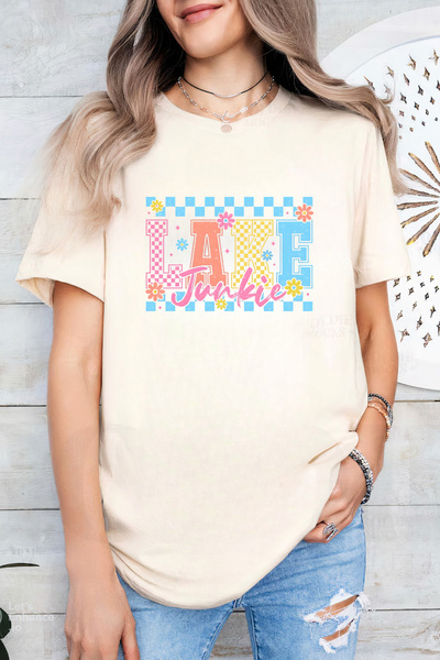 Sarah's Boutique Women's T-shirt – 100% cotton – Lake Junkie