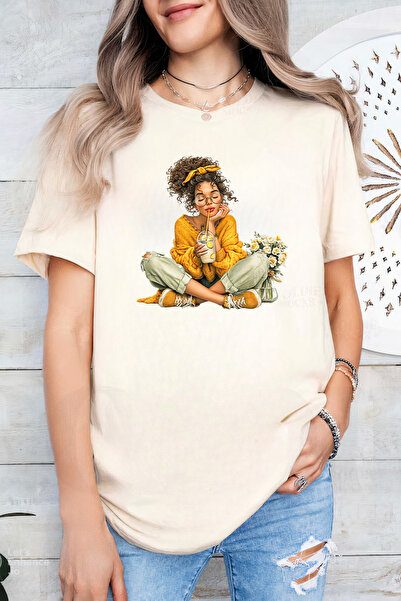 Sarah's Boutique Women's T-shirt – 100% cotton – Daisy Latte