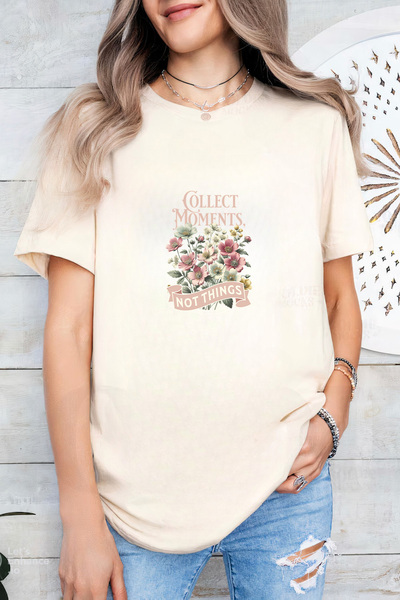 Sarah's Boutique Women's T-shirt – 100% cotton – Collect Moments