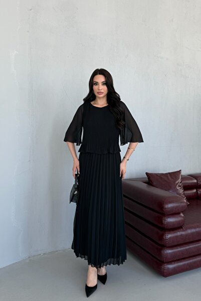 Serica Moda فستان أسود ذو كم خفاش بطيات مزدوجة الطبقات