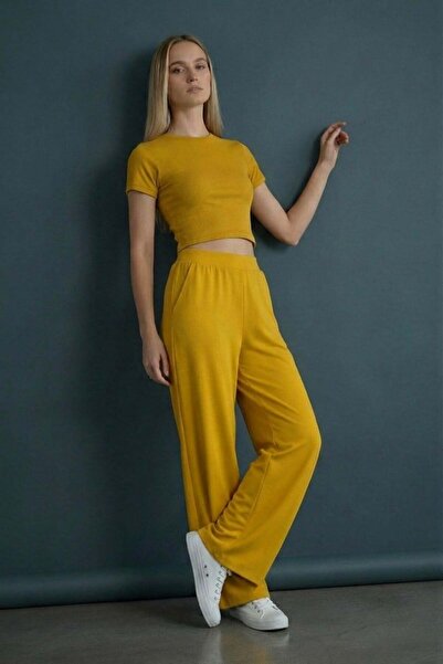 Piyera Tricou crop din țesătură tip camisole, cu decolteu rotund, culoarea mu...