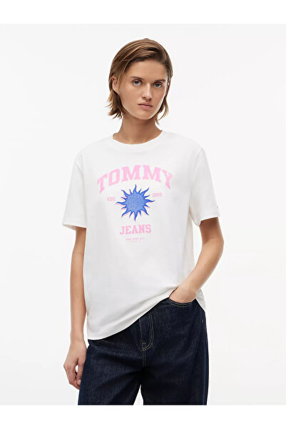 Tommy Hilfiger Kadın Normal Kalıp Yuvarlak Yakalı Logo Baskılı Kısa Kollu Ekr...