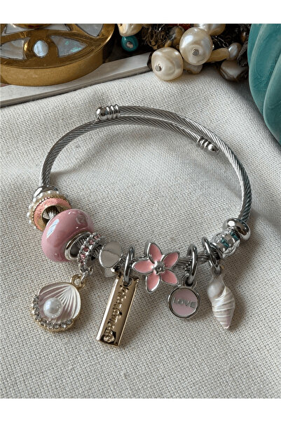LUMI TAKI-SAAT Pink Stone Oyster Detailed Charm Bracelet