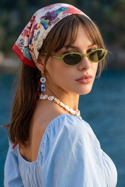 InStyle Soyut Çiçeksi Desenli Nar Çiçeği Bandana Fular 50x50