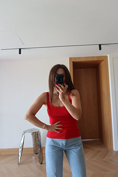 Özge Özgenç Lace Strap and Collar Undershirt