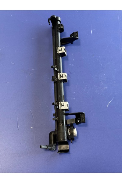 FOMOCO Rampa injecție motor 1.25i Ford Fiesta ani 2008-2016 cod 8A6G-9H487-CB...