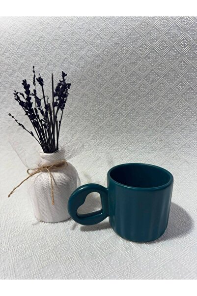 Elifim AVM Minimalist Elegance: Matte Black Design Mug with Heart Detail