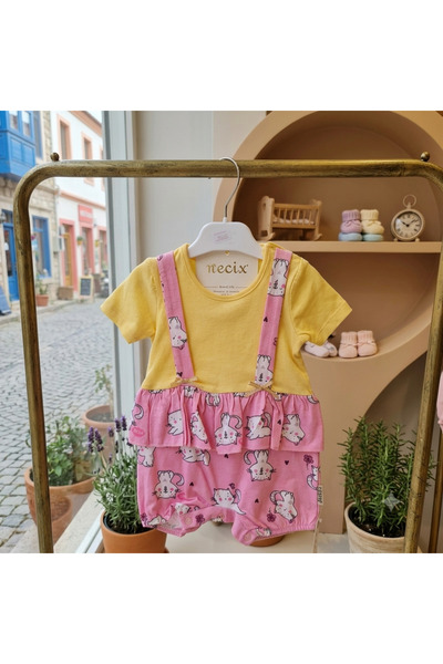Özeniş Baby onesie