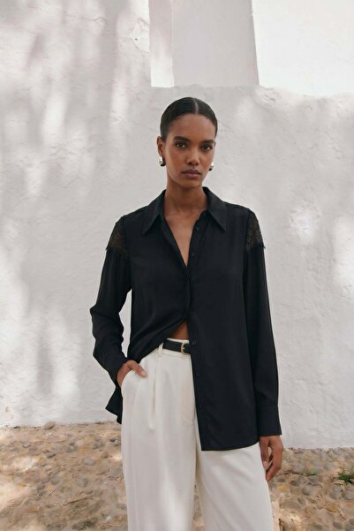 Sateen Lace detailed shirt - black