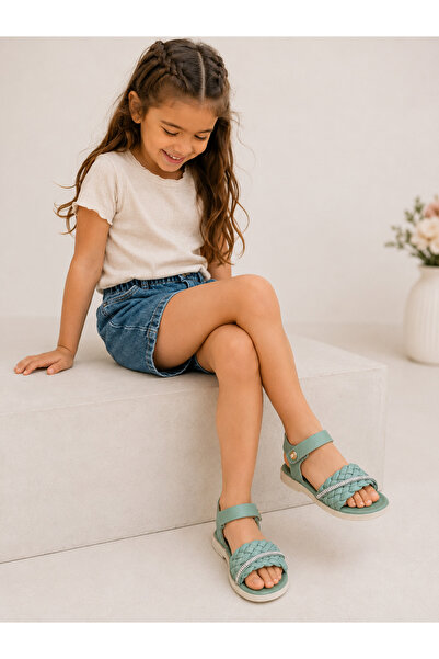 Trendline Trendy Girls' Mint Green Stone Light-Soled Sandals