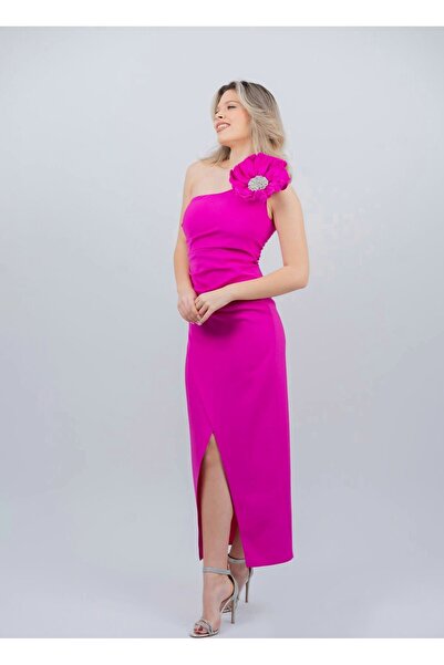 La Donna Rochie conică fuchsia pe un umăr cu floare detașabilă – elegantă, lu...