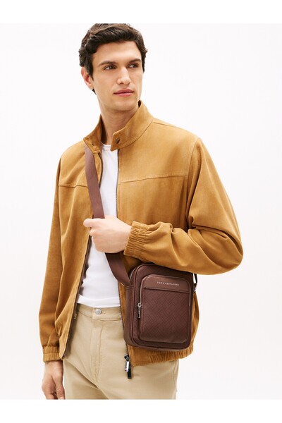 Tommy Hilfiger TH FLAG MONOGRAM MINI REPORTER OS GB6 Coffee Bean